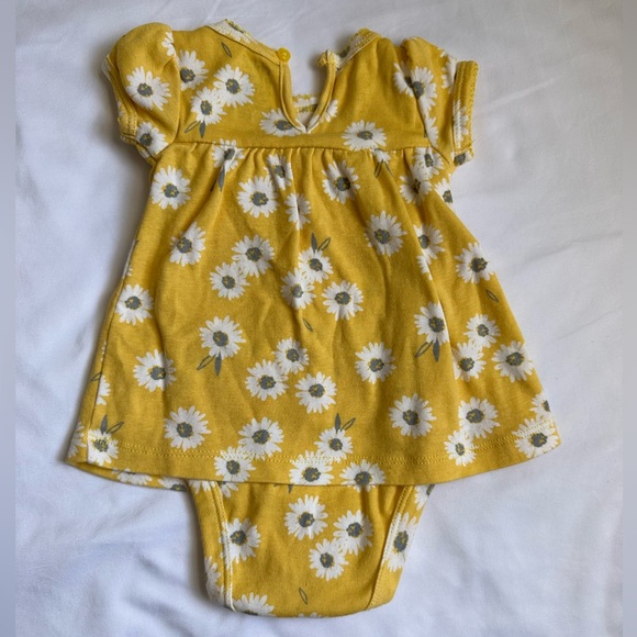 0-3 MONTHS Baby Girl onesie Dress - Picture 3 of 3